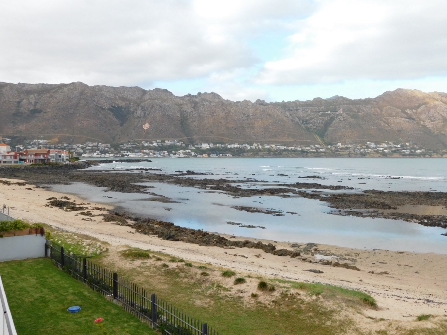 6 Bedroom Property for Sale in Harbour Island Western Cape